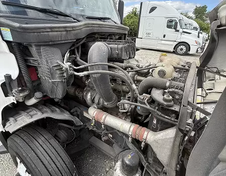 Freightliner Cascadia Engine 